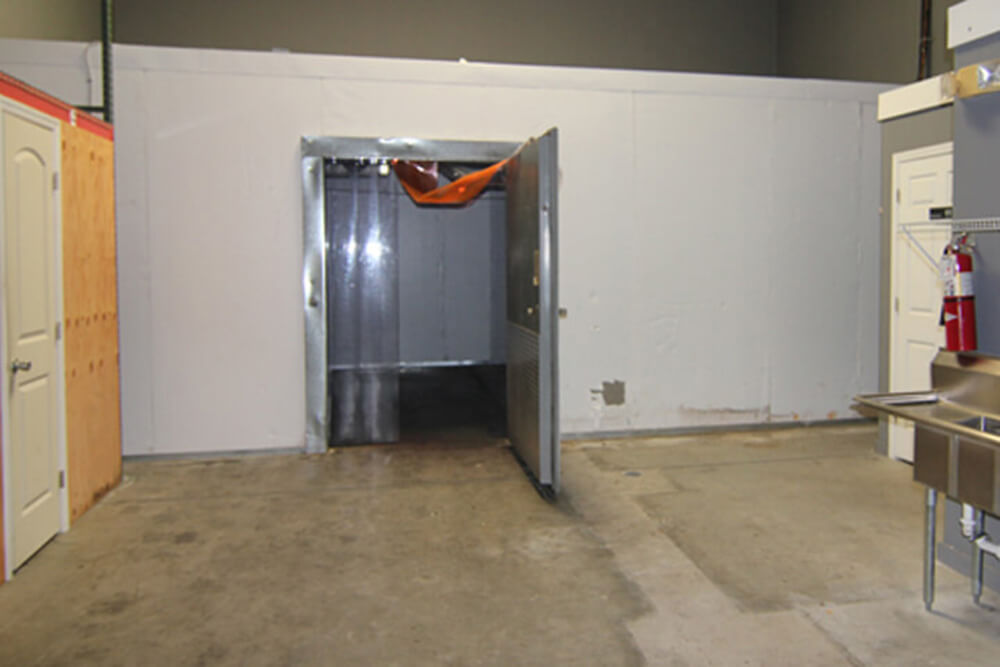 1200 SF ~ 200 Office and 1000 Warehouse with Cooler