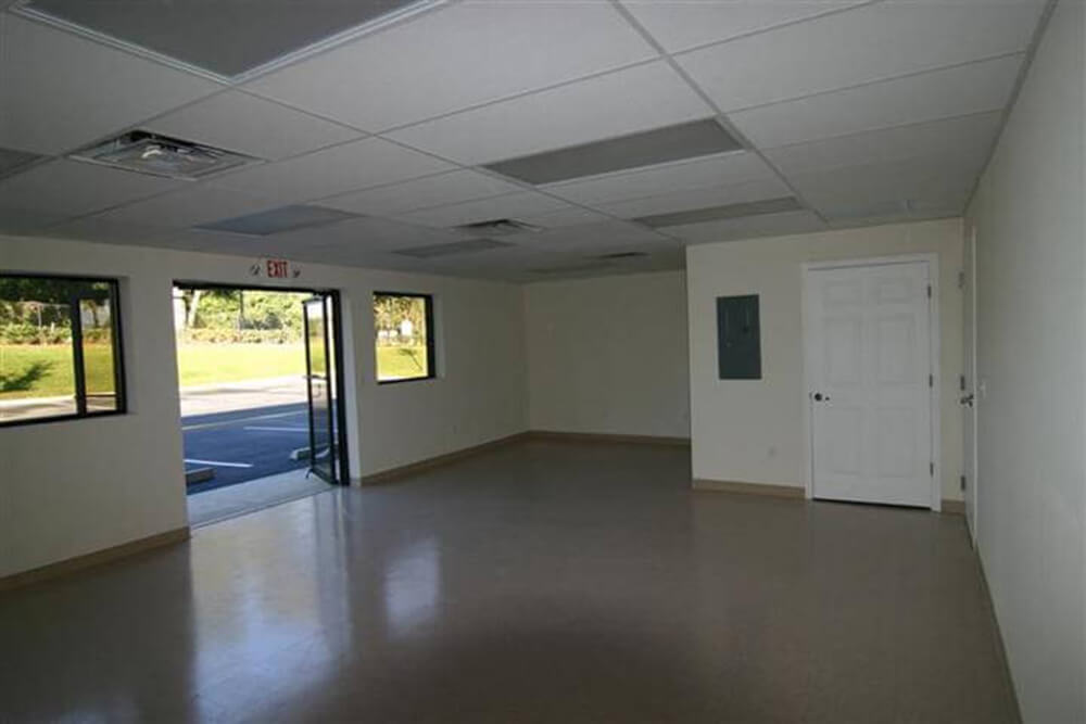 2400Square Foot Flexible-Use 600 SF of Office 1800 SF of Warehouse