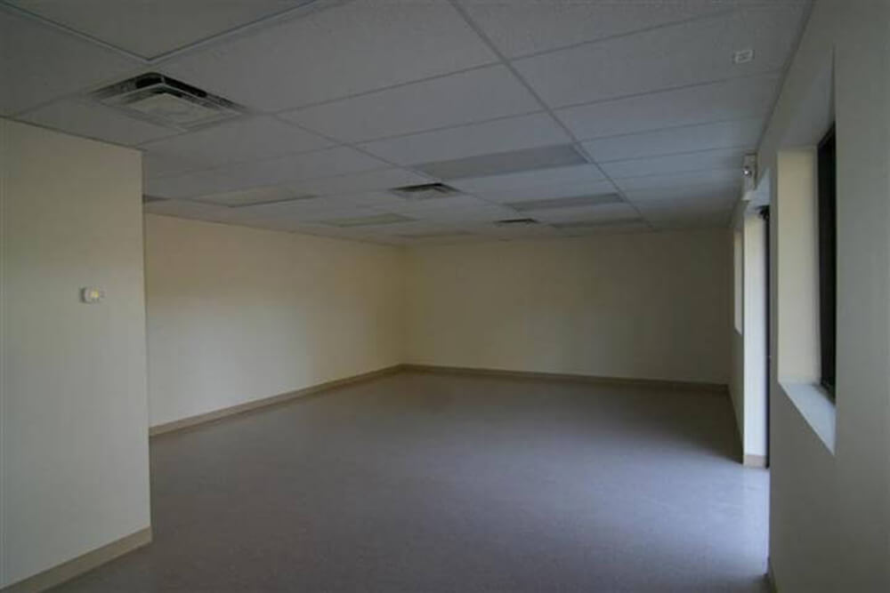 2400Square Foot Flexible-Use 600 SF of Office 1800 SF of Warehouse