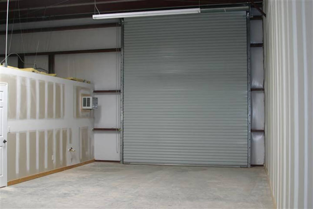 900 SF Unit - Warehouse